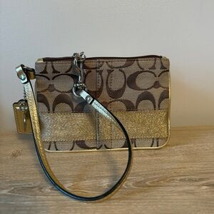 Coach Signature Stripe Khaki Gold 
Zip Wristlet F41637 NWOT